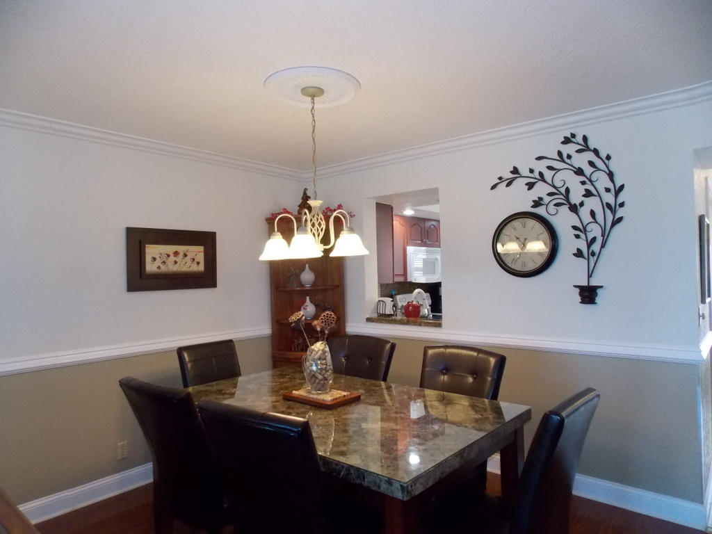 7220 Lake Circle Dr #201, Margate, FL 33063