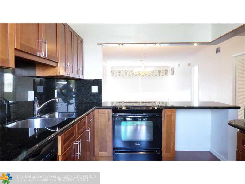 2772 NE 30th Ave 6C, Lighthouse Point, FL 33064