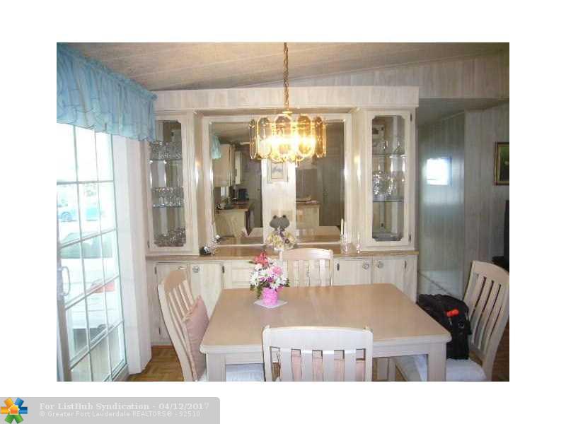 5233 NW 4th Ave, Pompano Beach, FL 33064