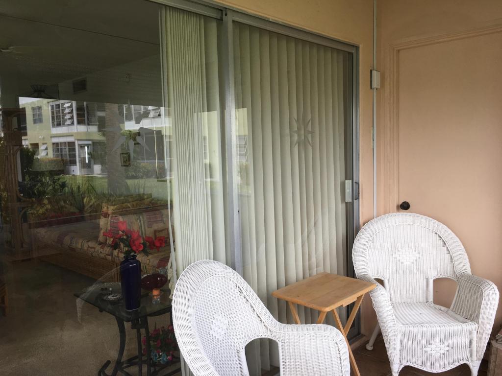 960 Crystal Lake Drive, Deerfield Beach, FL 33064