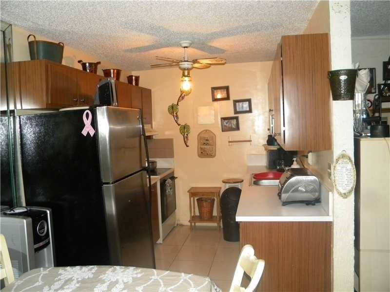 331 NW 43rd St, Deerfield Beach, FL 33064