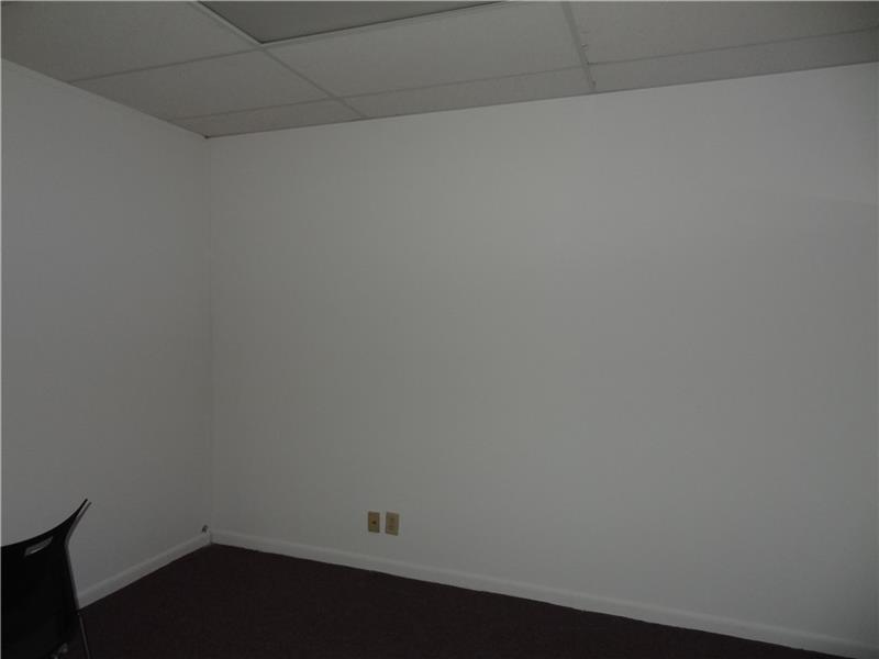 600 Northwest 44th St, Oakland Park, FL 33064