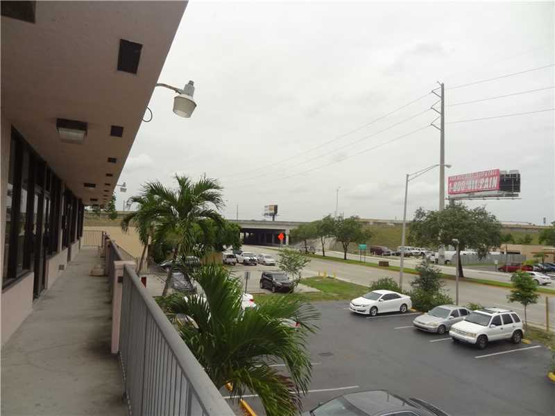 600 Northwest 44th St, Oakland Park, FL 33064