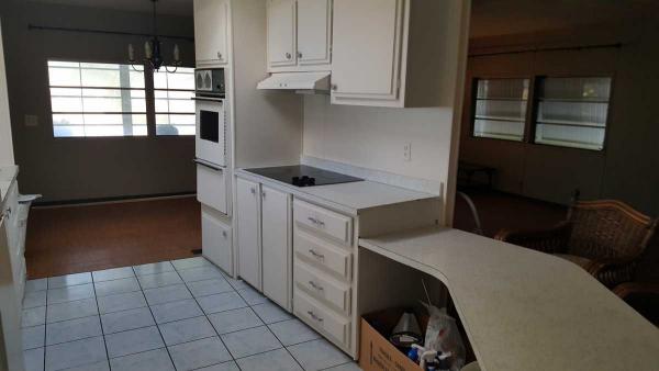 4905 NW 2nd Ave., Pompano Beach, FL