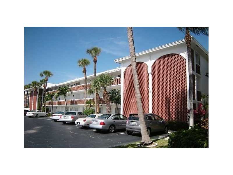 2050 Northeast 39th St, Lighthouse Point, FL 33064