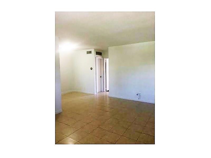 2050 Northeast 39th St, Lighthouse Point, FL 33064
