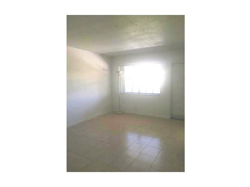 2050 Northeast 39th St, Lighthouse Point, FL 33064