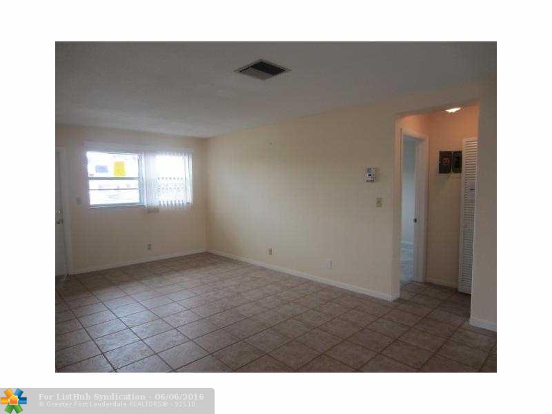 941 Crystal Lake Dr 104, Pompano Beach, FL 33064