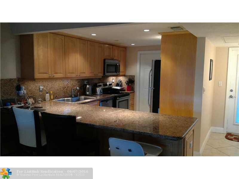 3180 NE 48th Ct 213, Lighthouse Point, FL 33064