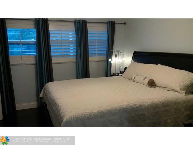3180 NE 48th Ct 213, Lighthouse Point, FL 33064