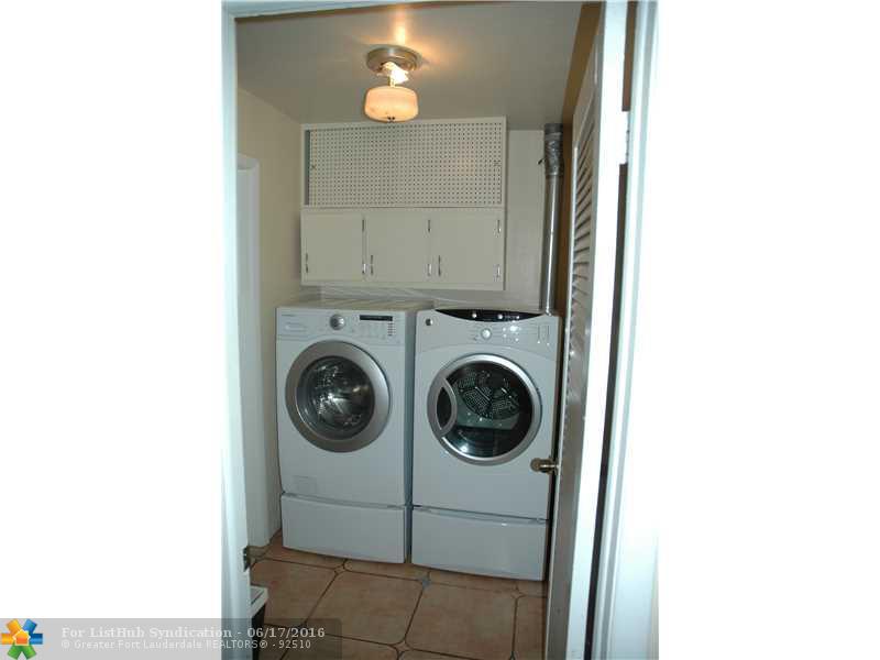 3750 NE 26th Ave, Lighthouse Point, FL 33064