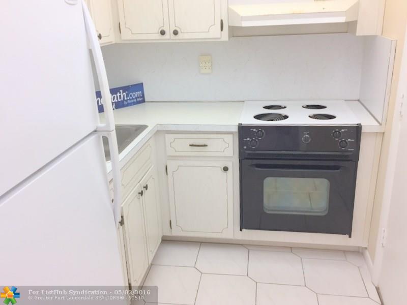 3550 NW 8th Ave 8-13, Pompano Beach, FL 33064