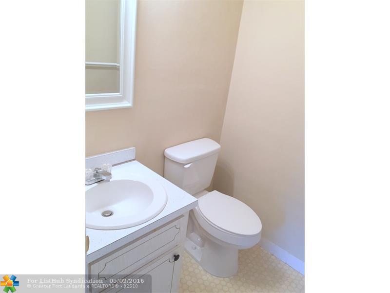 3550 NW 8th Ave 8-13, Pompano Beach, FL 33064