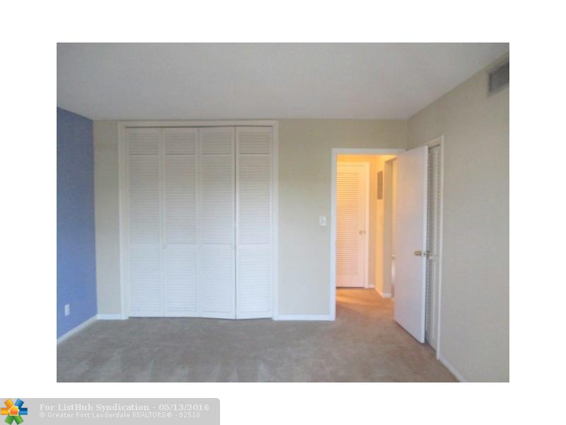 2121 NE 42nd Ct 202C, Lighthouse Point, FL 33064