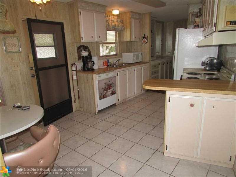 221 NW 52nd Ct, Pompano Beach, FL 33064