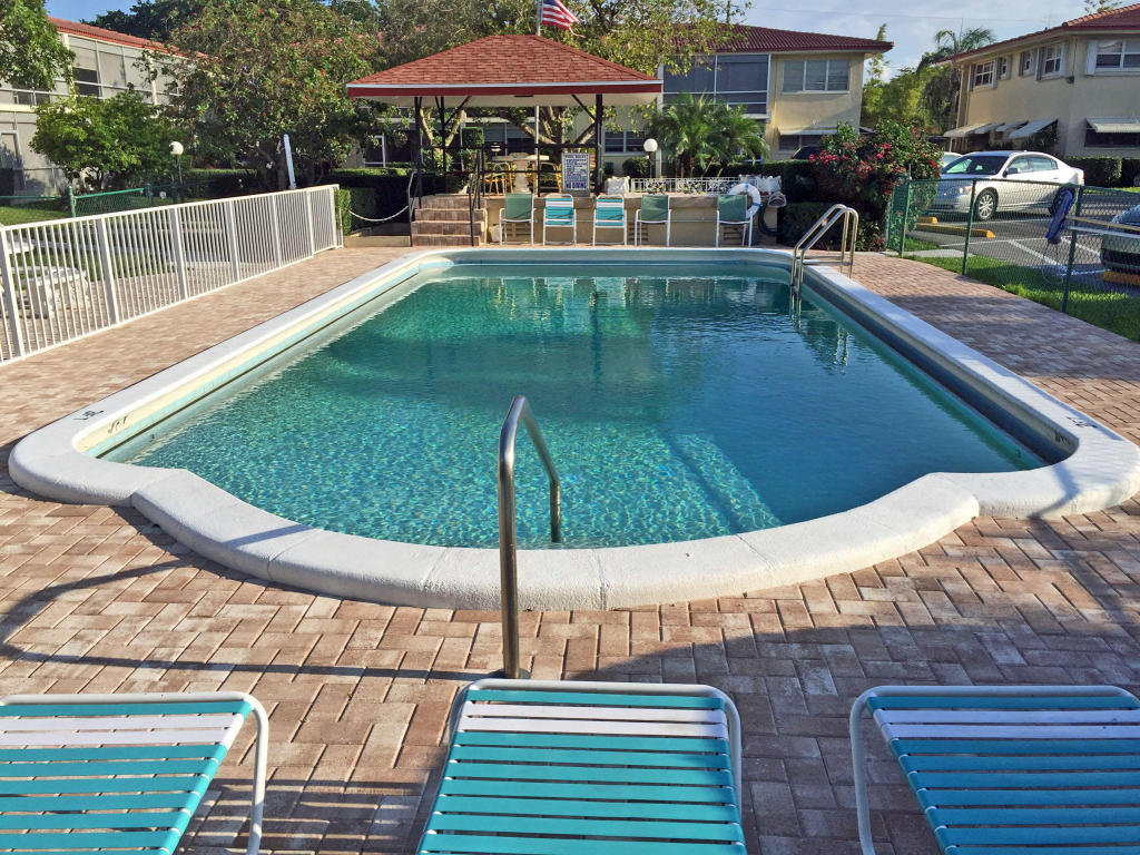 2162 NE 36th Street, Lighthouse Point, FL 33064