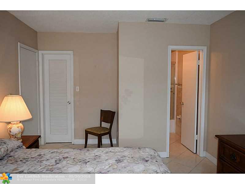 2100 NE 38th St 209, Lighthouse Point, FL 33064