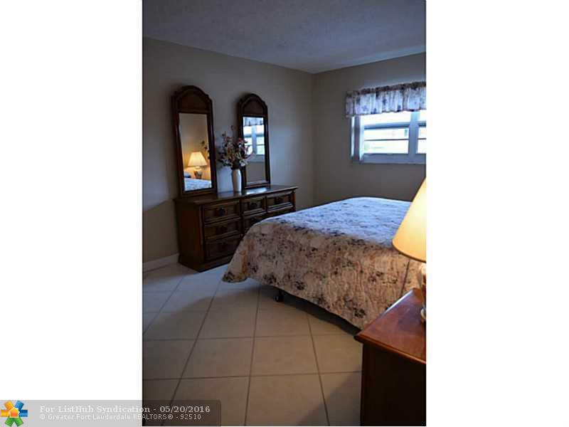 2100 NE 38th St 209, Lighthouse Point, FL 33064