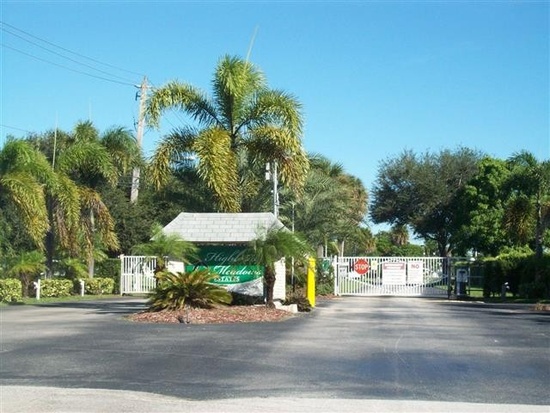 Country Knolls Mobile Home Park5161 NW 4th TerPompano Beach, FL 33064