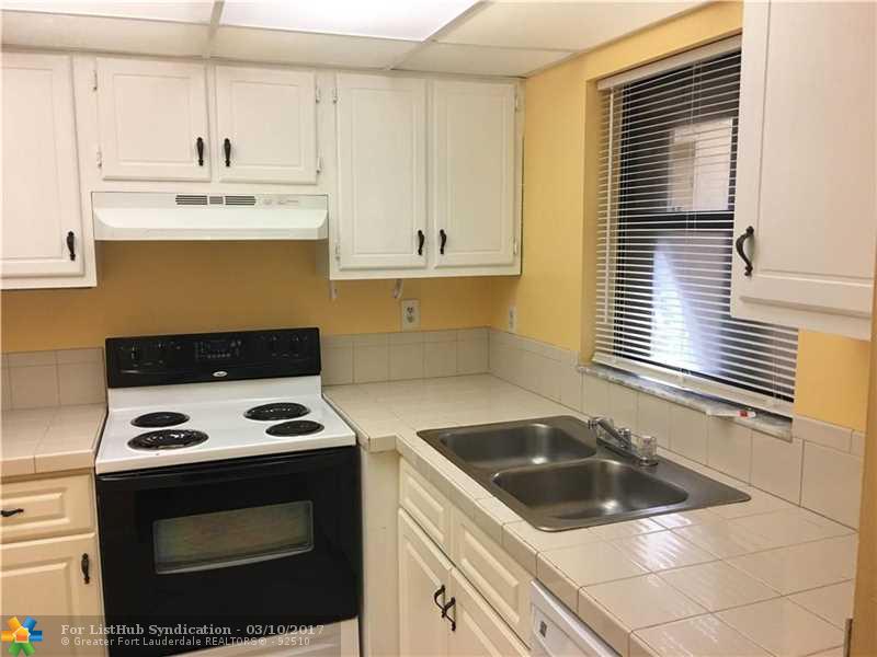 3039 Riverside Dr, Coral Springs, FL 33065