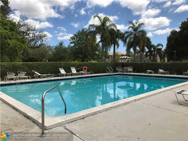 2460 NW 89th Dr 2460, Coral Springs, FL 33065