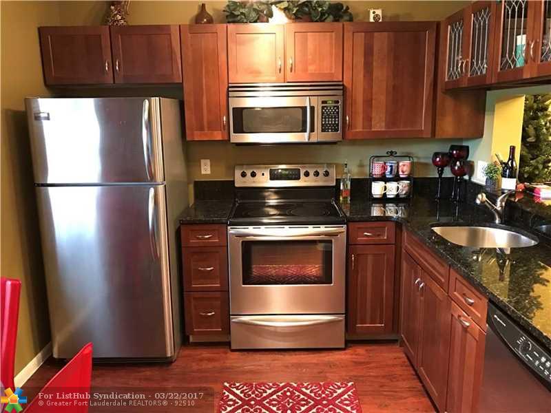 2460 NW 89th Dr 2460, Coral Springs, FL 33065