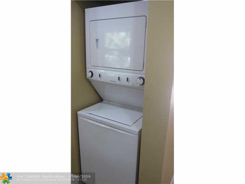 3276 NW 103rd Ter, Coral Springs, FL 33065
