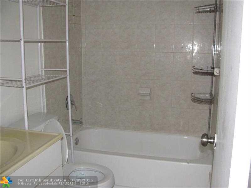4113 NW 88th Ave 205, Coral Springs, FL 33065
