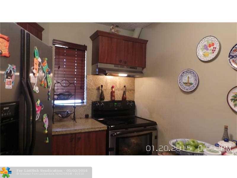9000 NW 28th Dr 1-304, Coral Springs, FL 33065
