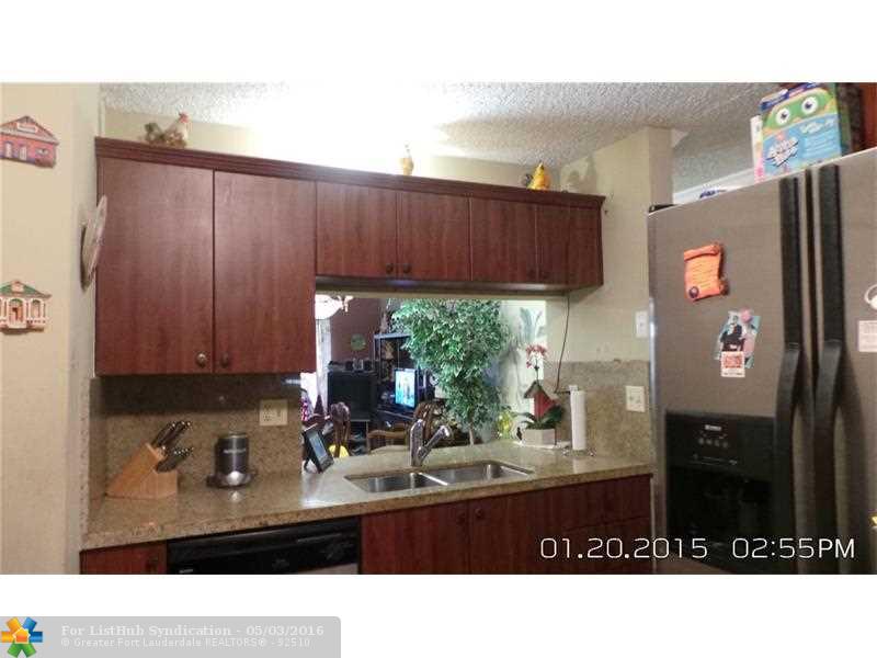 9000 NW 28th Dr 1-304, Coral Springs, FL 33065