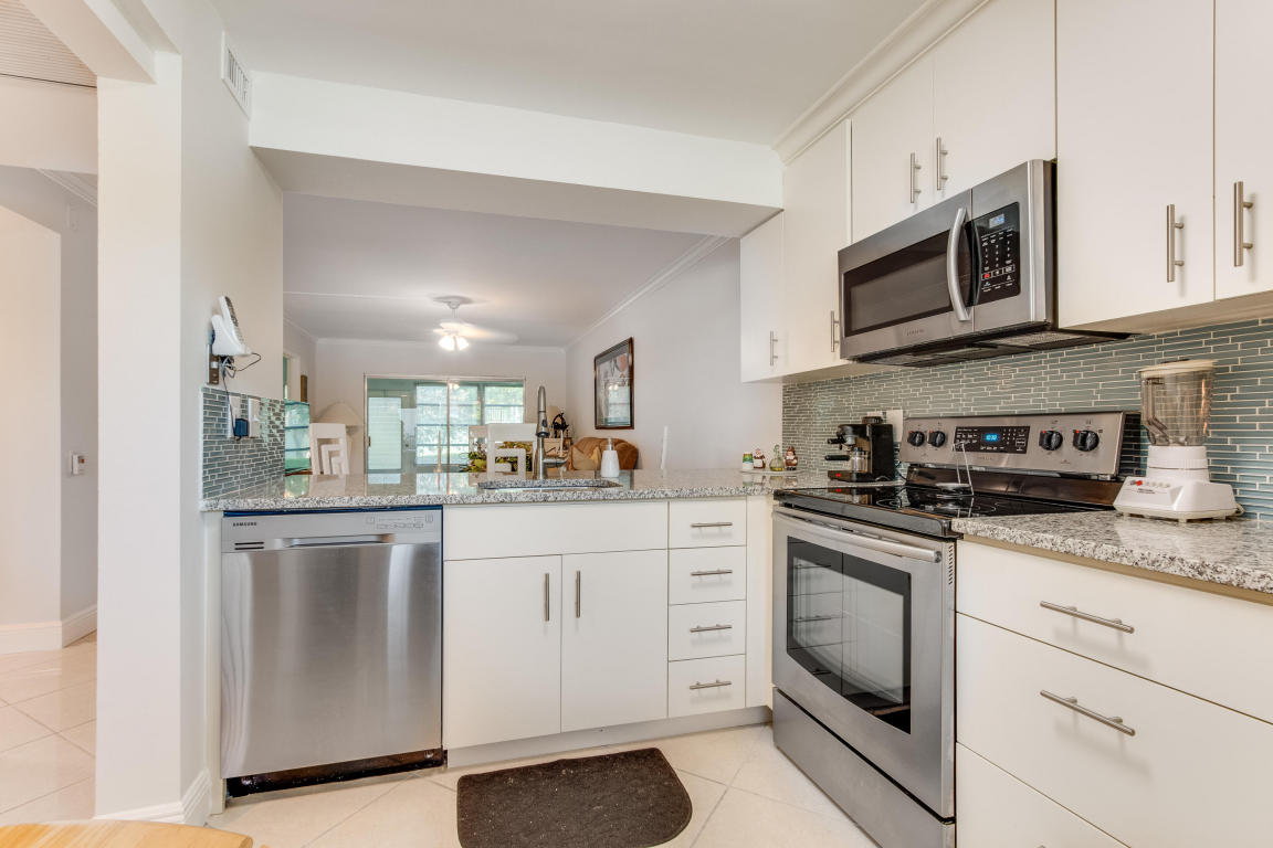 1208 Bahama Bend, Coconut Creek, FL 33066