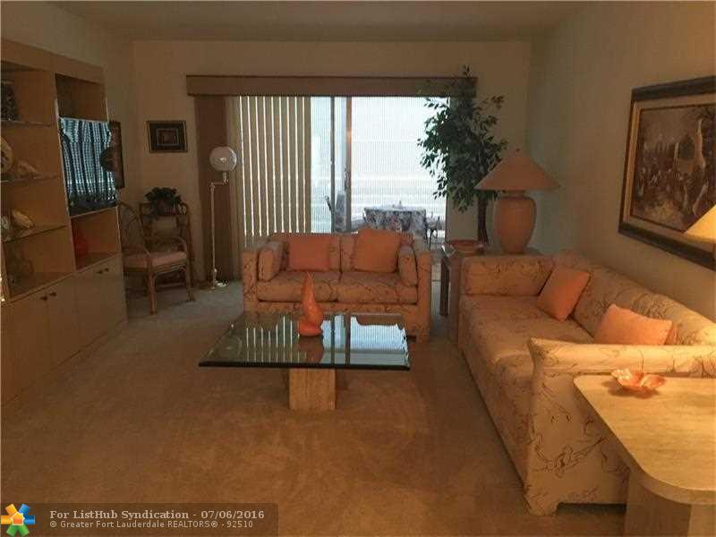 2201 Lucaya Bnd M3, Coconut Creek, FL 33066