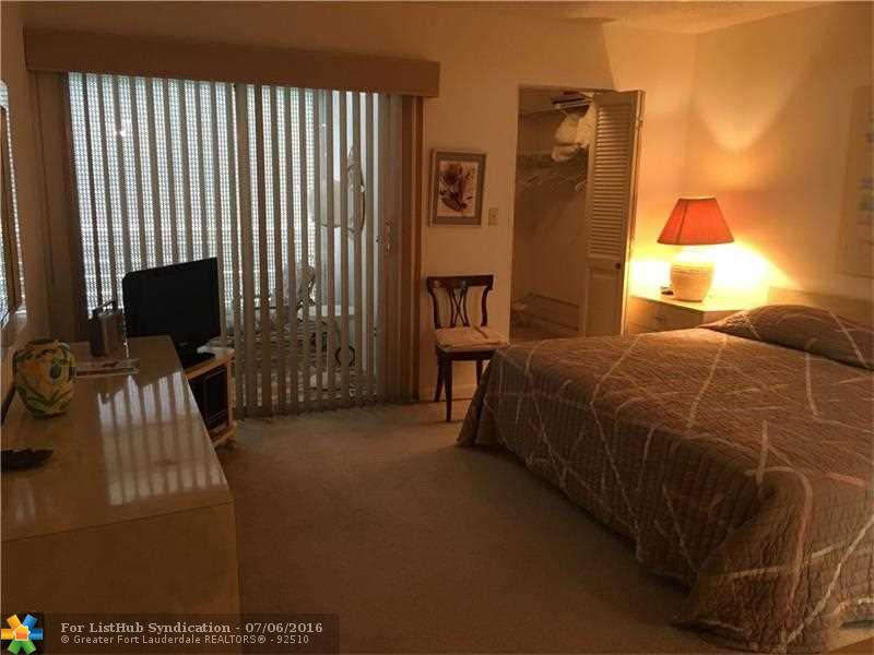 2201 Lucaya Bnd M3, Coconut Creek, FL 33066