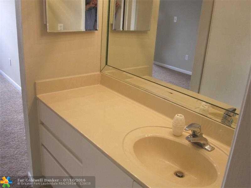 2900 NW 42nd Ave, Coconut Creek, FL 33066
