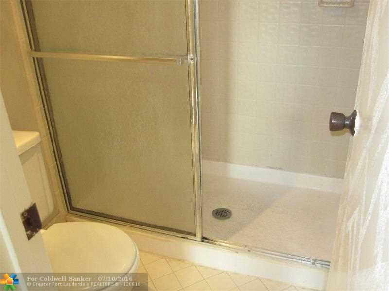 2900 NW 42nd Ave, Coconut Creek, FL 33066