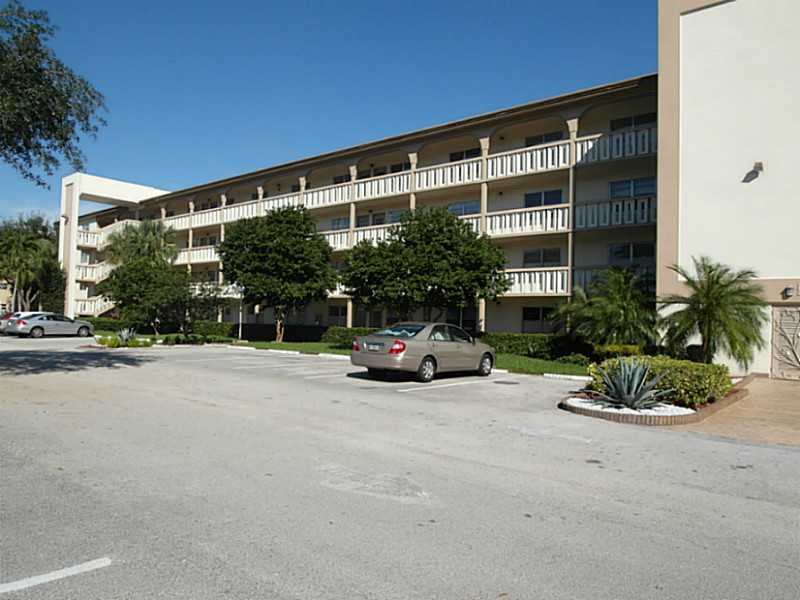 2302 Lucaya Ln, Coconut Creek, FL 33066