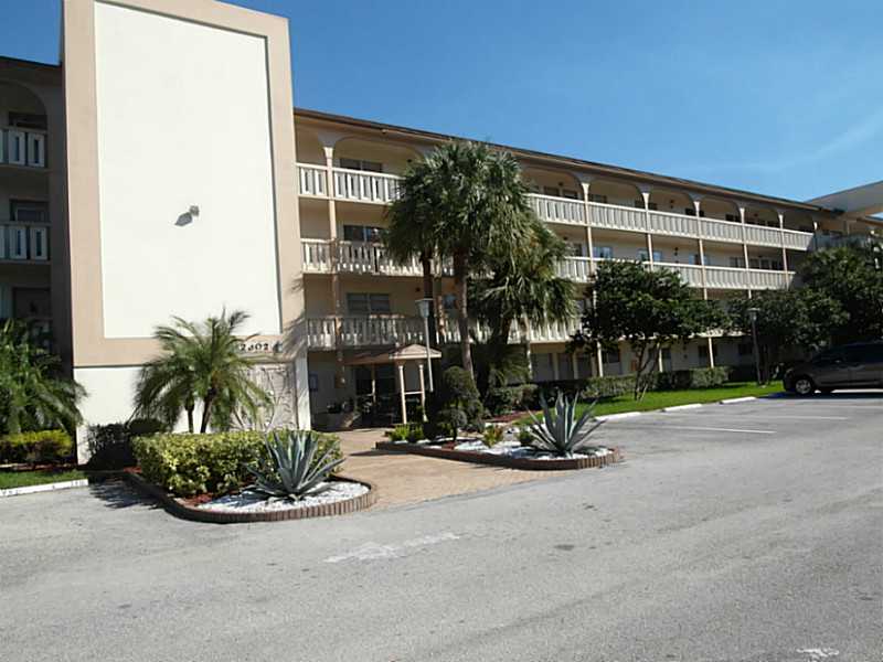 2302 Lucaya Ln, Coconut Creek, FL 33066