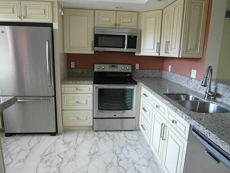 2302 Lucaya Ln, Coconut Creek, FL 33066