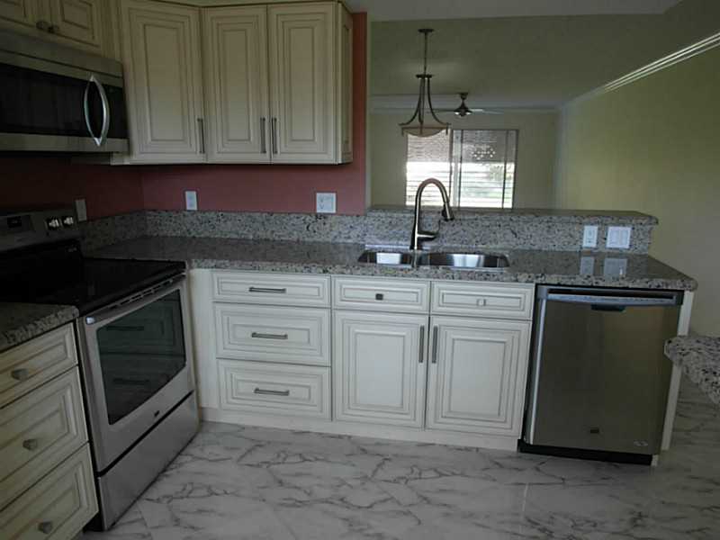 2302 Lucaya Ln, Coconut Creek, FL 33066