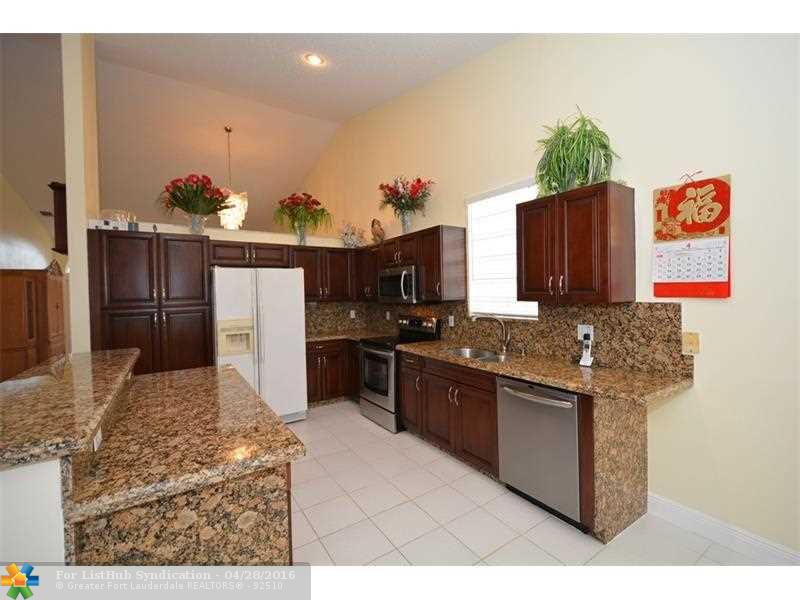 6039 NW 74th St, Parkland, FL 33067