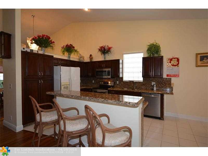 6039 NW 74th St, Parkland, FL 33067