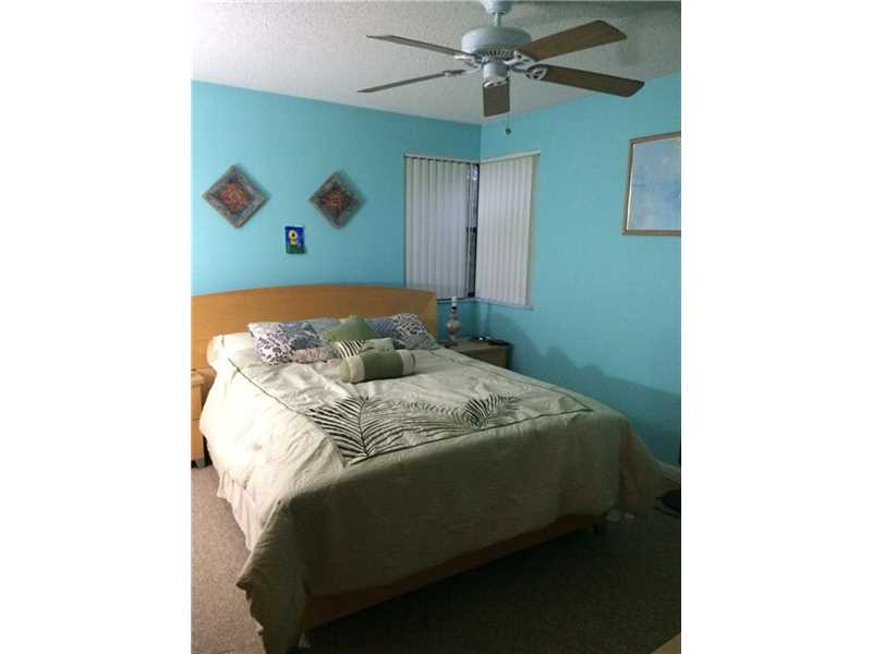 5661Riverside Dr, Coral Springs, FL 33067
