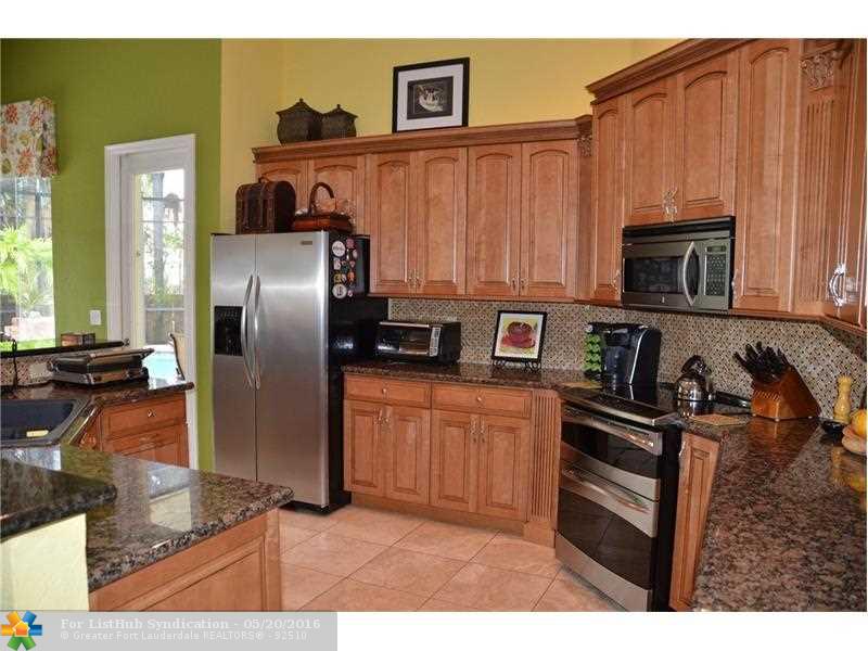 4323 NW 65th Ter, Coral Springs, FL 33067