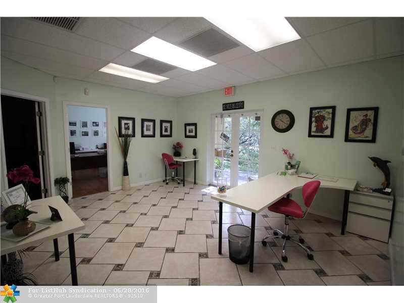 6100 Boulevard Of Champions, North Lauderdale, FL 33068