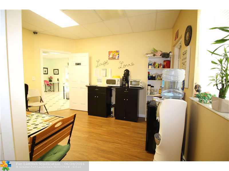 6100 Boulevard Of Champions, North Lauderdale, FL 33068