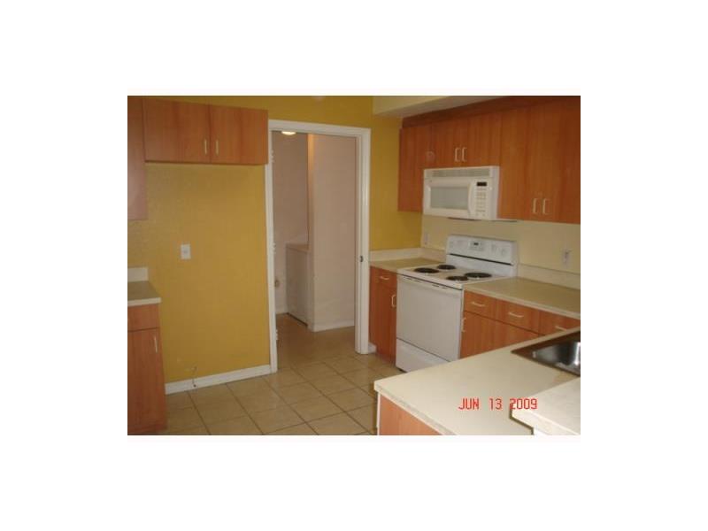 405 Bellmont Ln, North Lauderdale, FL 33068