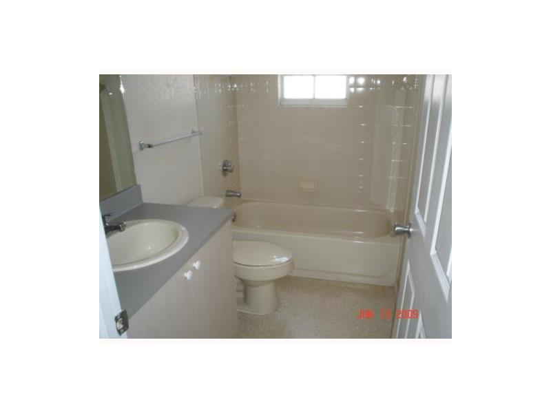 405 Bellmont Ln, North Lauderdale, FL 33068