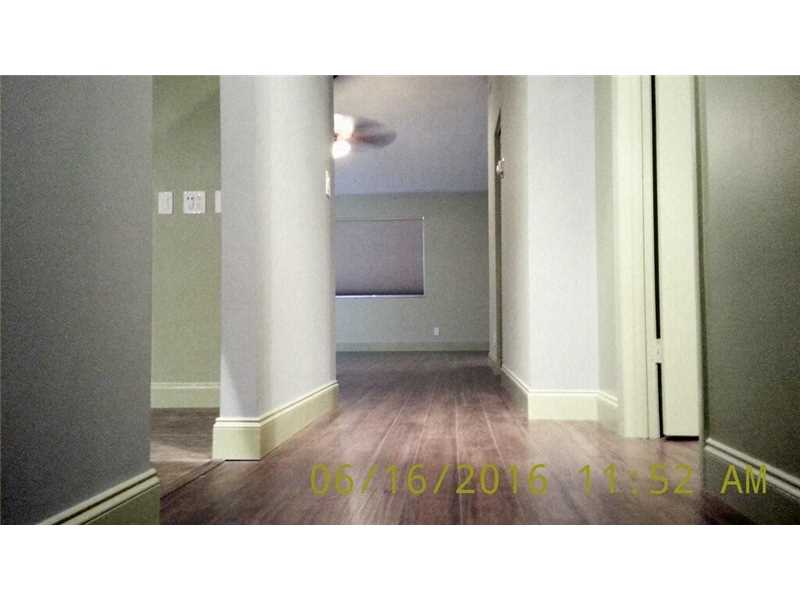 208 East Parkway Dr, Margate, FL 33068