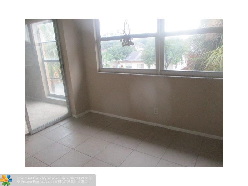 1891 SW 81 AVE 307, North Lauderdale, FL 33068