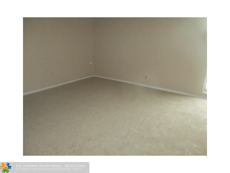 1891 SW 81 AVE 307, North Lauderdale, FL 33068